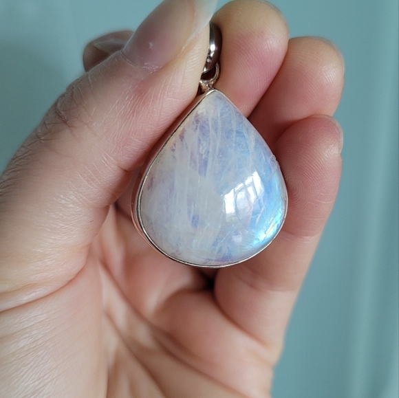 🌈 Rainbow Moonstone Pendant - Picture 3 of 5